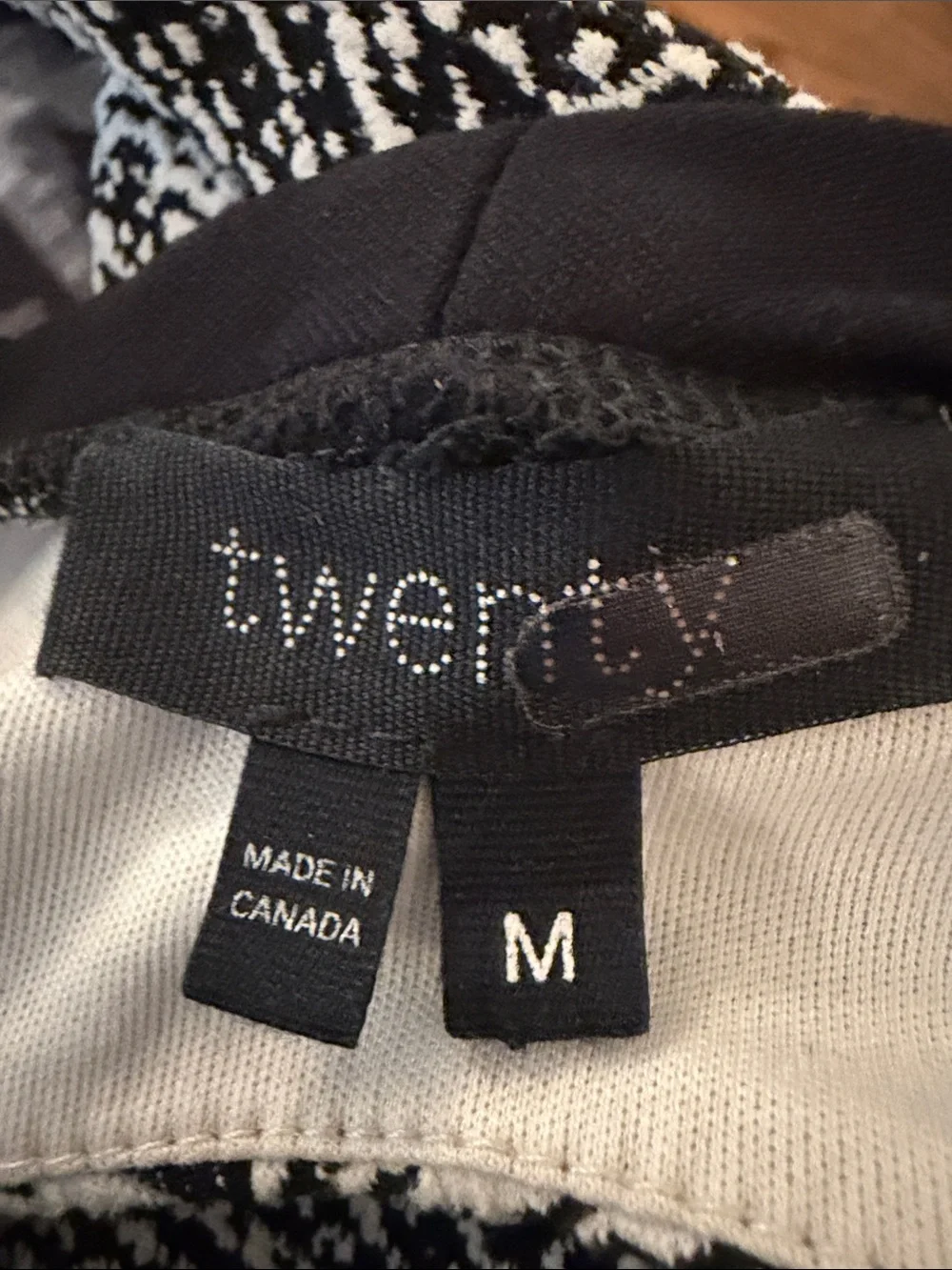 Twenty white jacquard